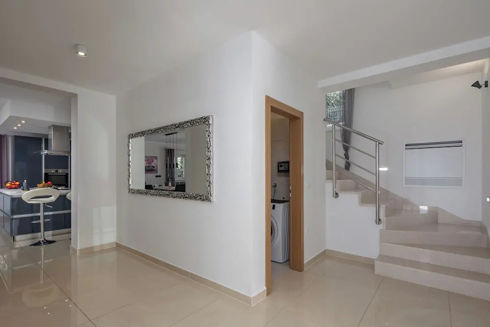 Villa Luka With 50 sqm Pool