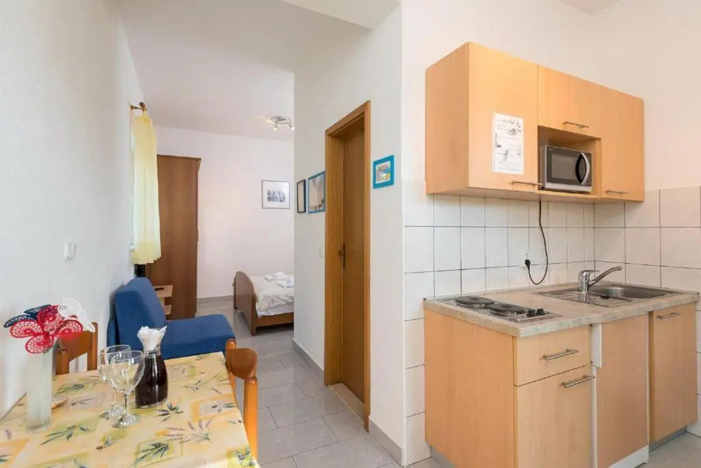 Apartments Maestral