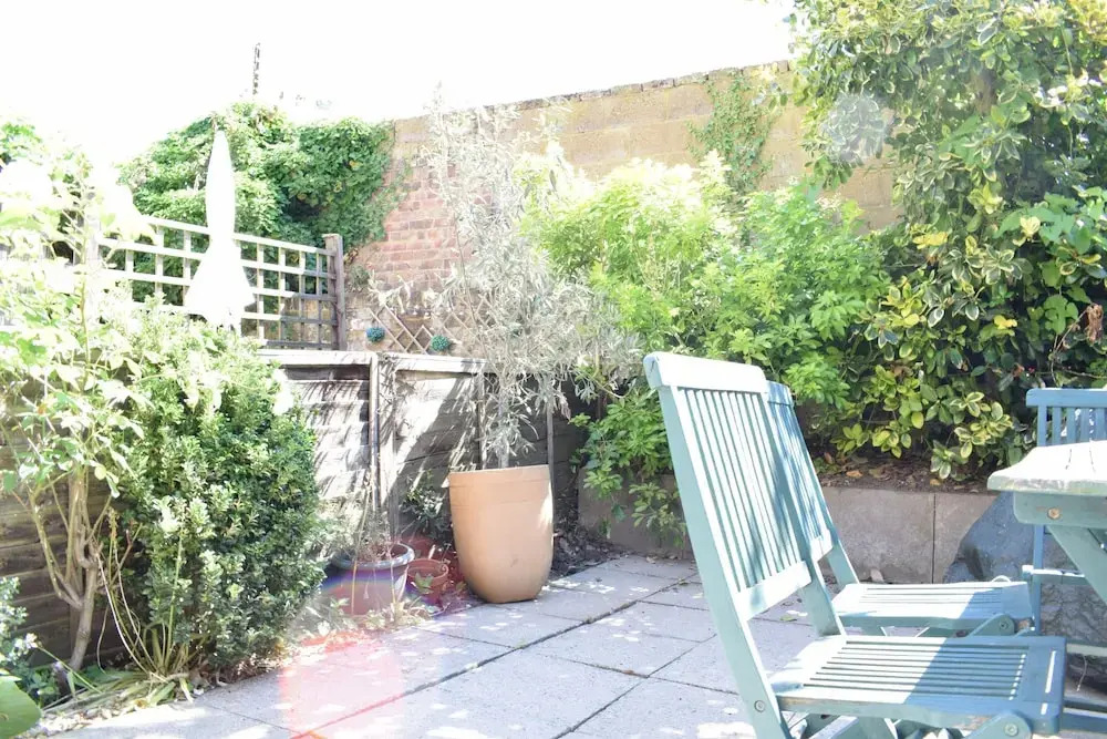 Stunning 2 Bedroom Flat In Balham With Private Garden