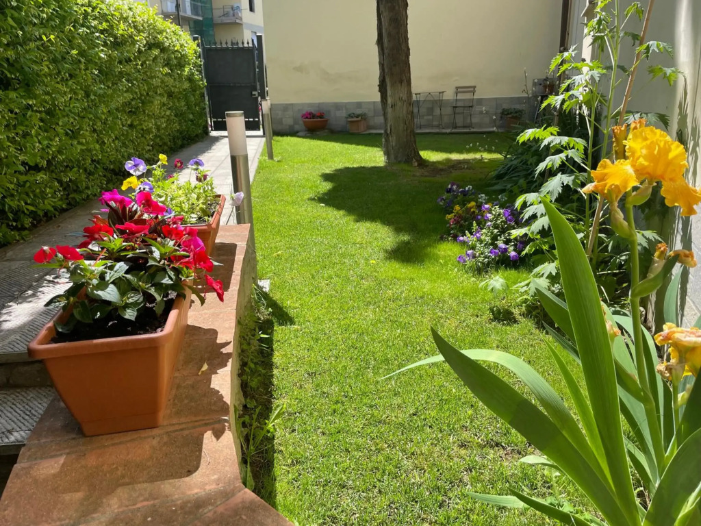 Tuscany style apt free parking 15 min from city center