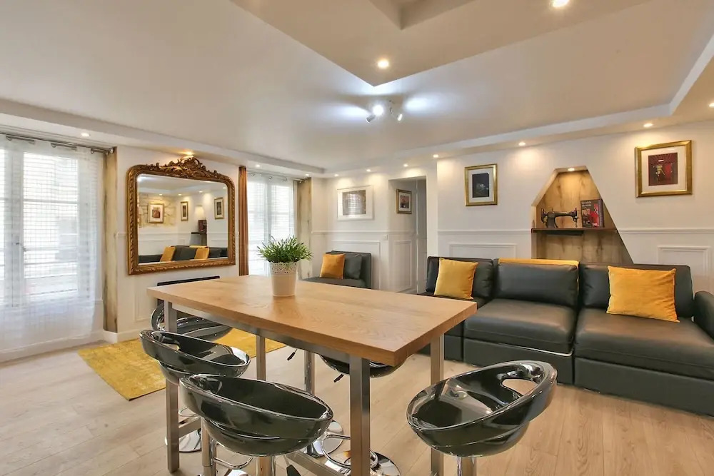 42 - Luxury Flat