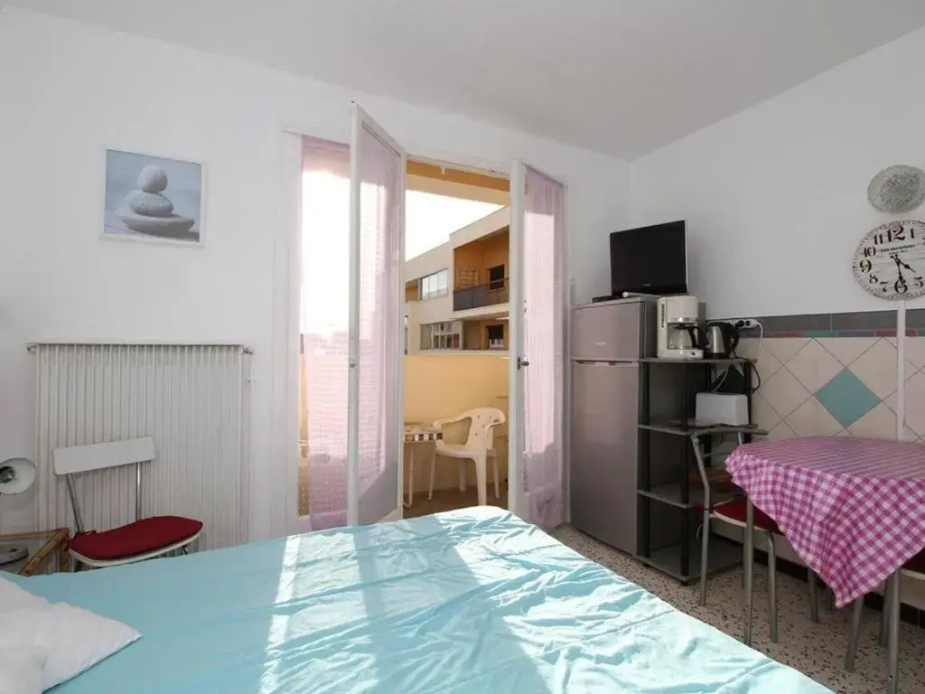 Appartement Balaruc-les-Bains, 1 pièce, 2 personnes - FR-1-553-47