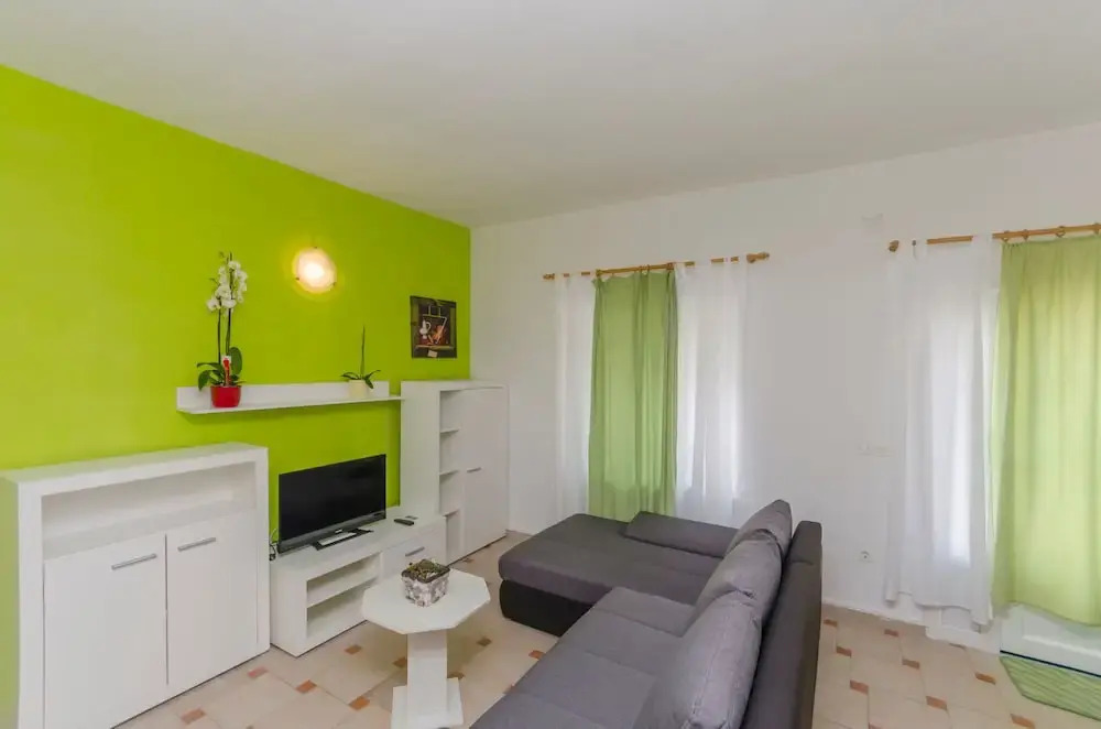 Apartment Lovely Time