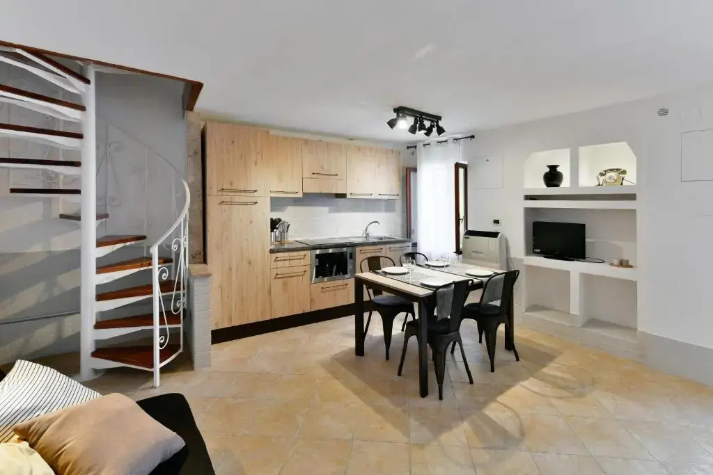 BRUNA HOLIDAYS HOUSE