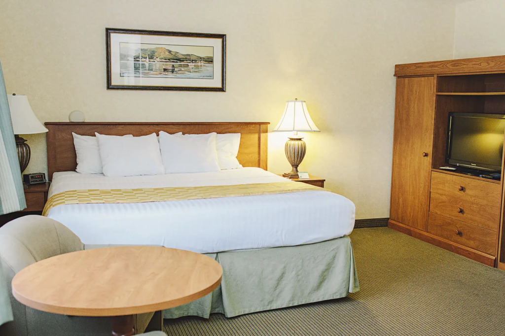 Lavissh Inn and Suites