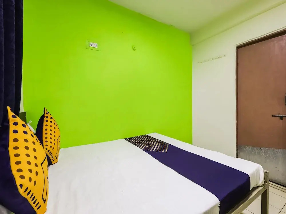 Spot On 37422 Kakul Stay Inn