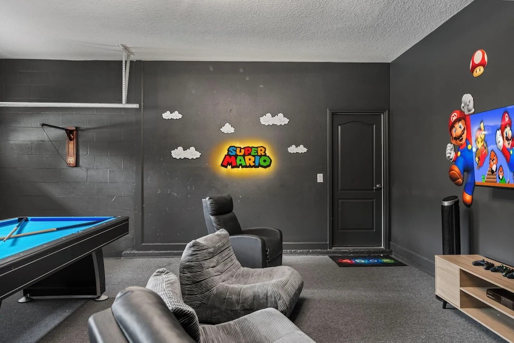 GIANT Villa wPrivate Pool&Spa, Game Room, & More