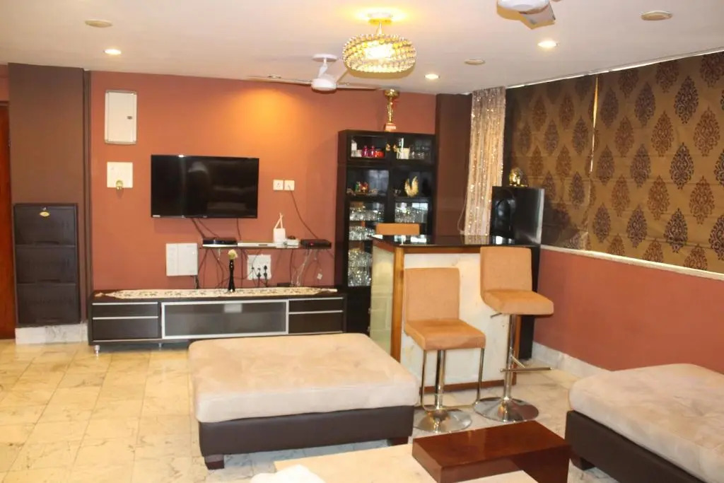 Service Apartments, Park Street, Calcutta