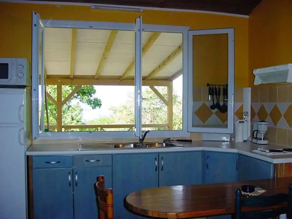 Apartment With one Bedroom in Deshaies, With Wonderful sea View, Furnished Garden and Wifi - 800 m From the Beach