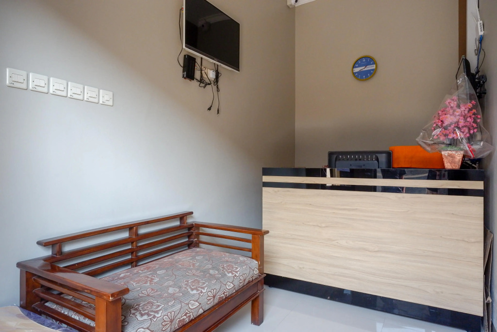 Urbanview Hotel near Alun Alun Tegal