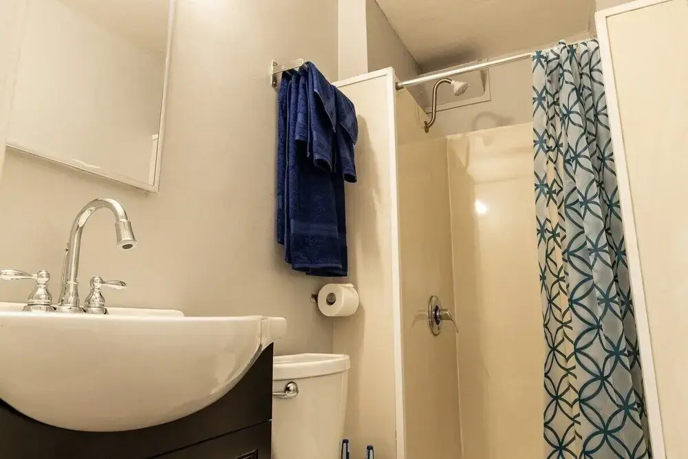 Cozy Studio Nestled in the Heart of West Oakland