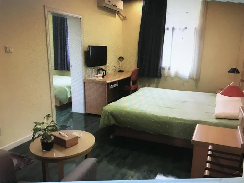 Home Inn Chongqing Guanyin Bridge East Jianxin Road