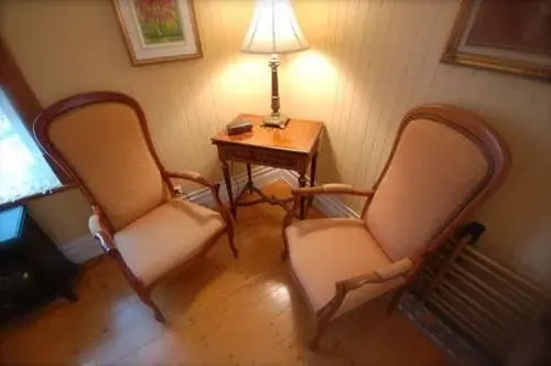 Au Petit Chateau