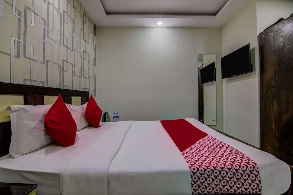 OYO 16744 Live Inn Castle
