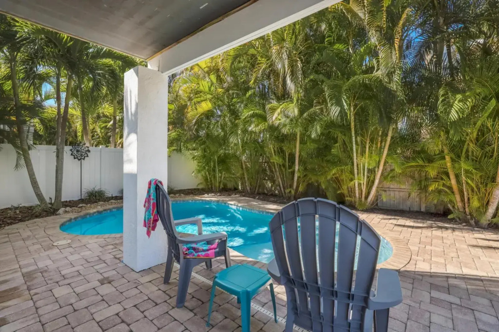 Island Hideaway East - 308B 67th