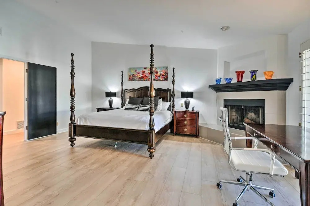 Heated Saltwater Pool: Group Getaway in Scottsdale