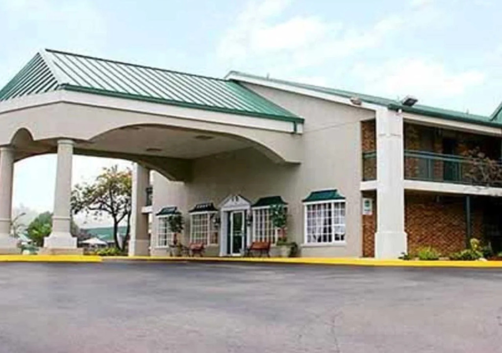 Rodeway Inn & Suites