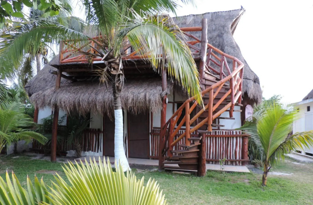 Golden Paradise Hostel