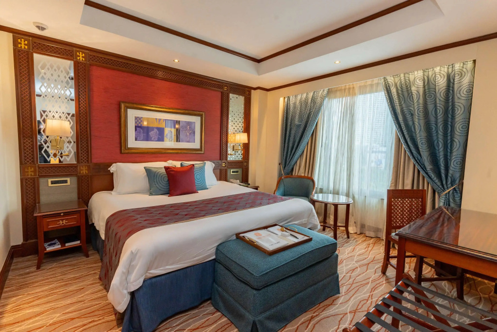 Отель Nairobi Serena