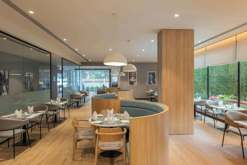 Park Inn & Suites by Radisson Thrissur East Fort