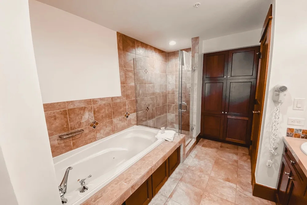 Lone Eagle 3000 by SummitCove Vacation Lodging