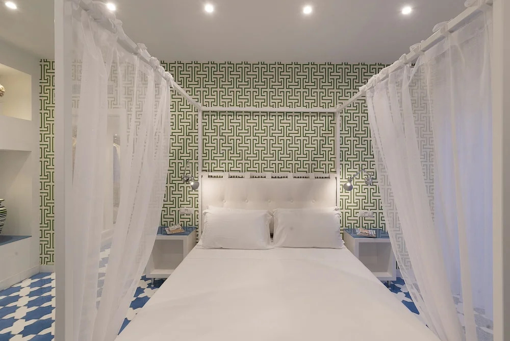 Luxury&Romantic Apartment with Balcony in Sorrento