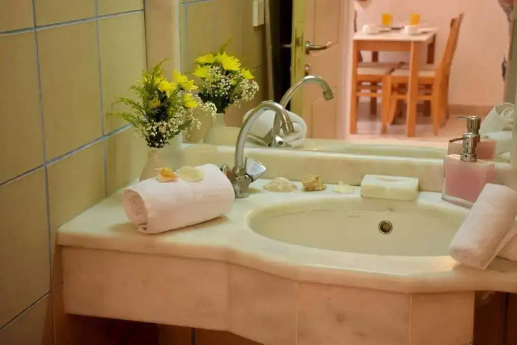 Irini Apartments