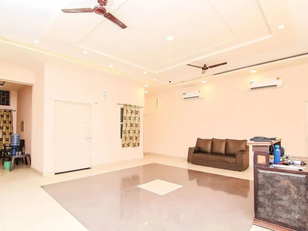 OYO 15177 Hotel HKJ Sanskriti