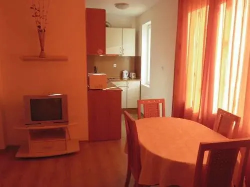 Aquaria Holiday Apartments