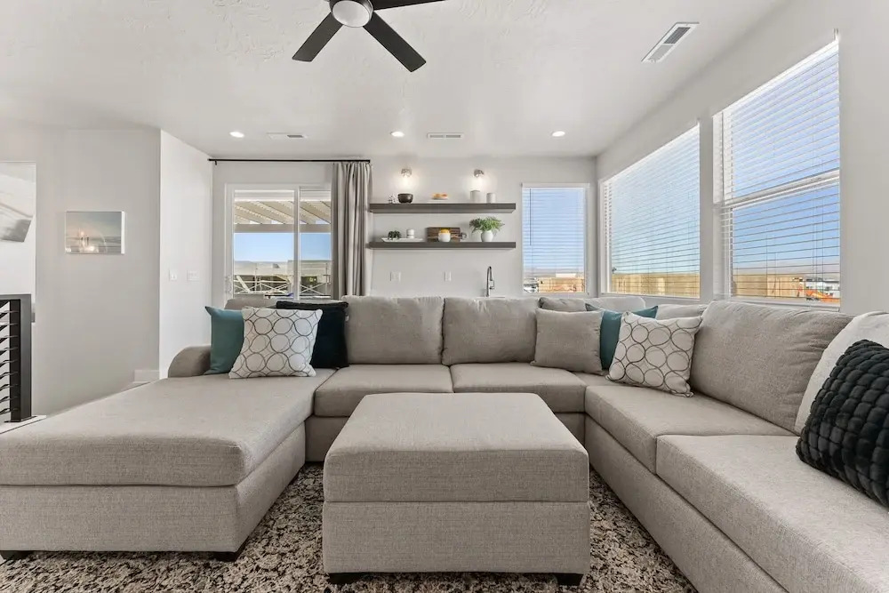 Red Desert Oasis 5 Bedroom Home