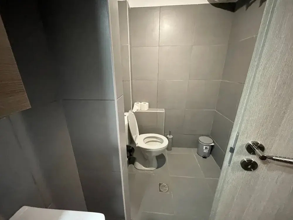 AVR Airport Deluxe Suites 6 AIRPORT FREE SHUTLE