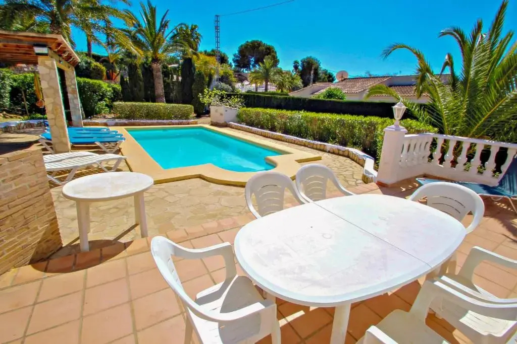 Kathrin - beautiful little house in pretty grounds with lovely views in Benissa