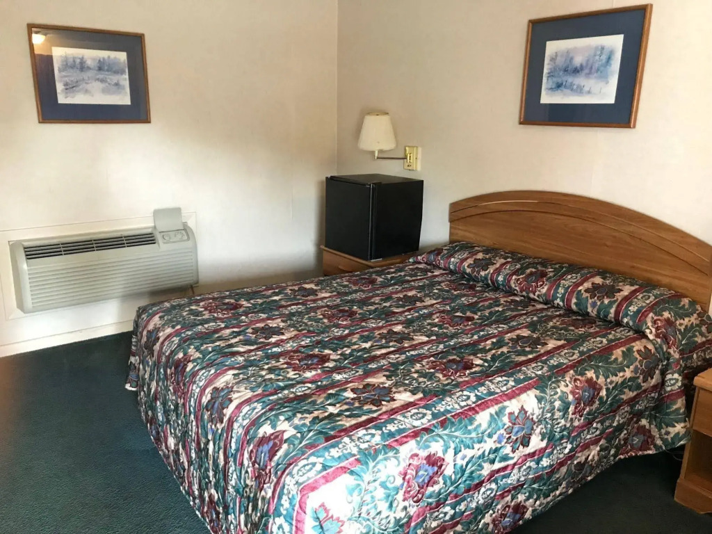 Economy Lodge 682 Main St Sturbridge