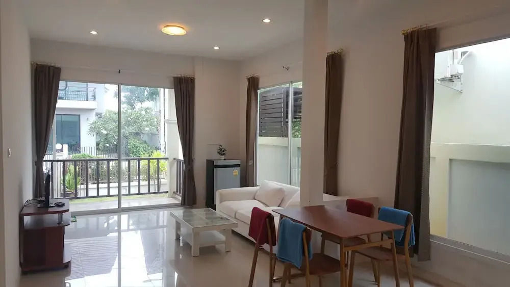 Baanpak Soi 102