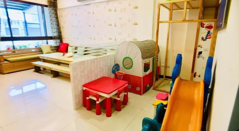 Baoge Hostel(屏東寶哥民宿)