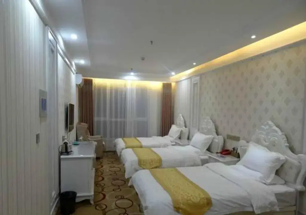 Zhang Ye Long Sheng Holiday Hotel