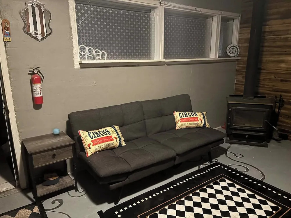 Salida Cirque-Haus single bed rent