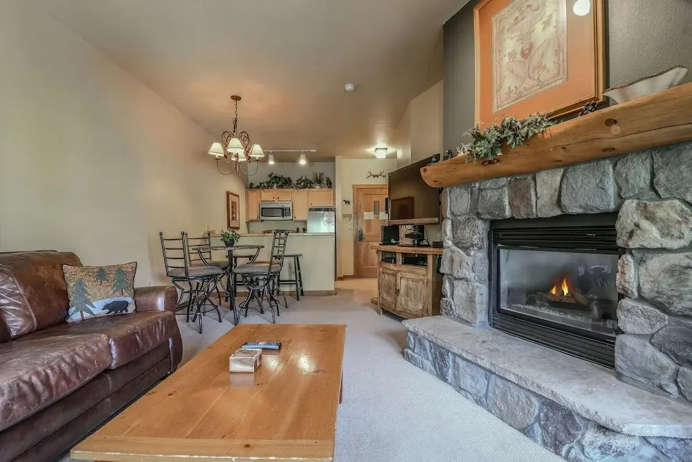 Arapahoe Lodge by Summit County Mountain Retreats