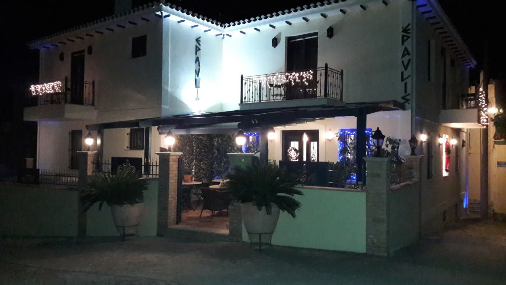 Epavlis Boutique Suites