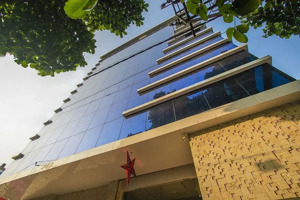 OYO 26963 Hotel Crystal Grandeur