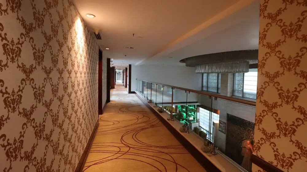 Best Western Skycity Hotel