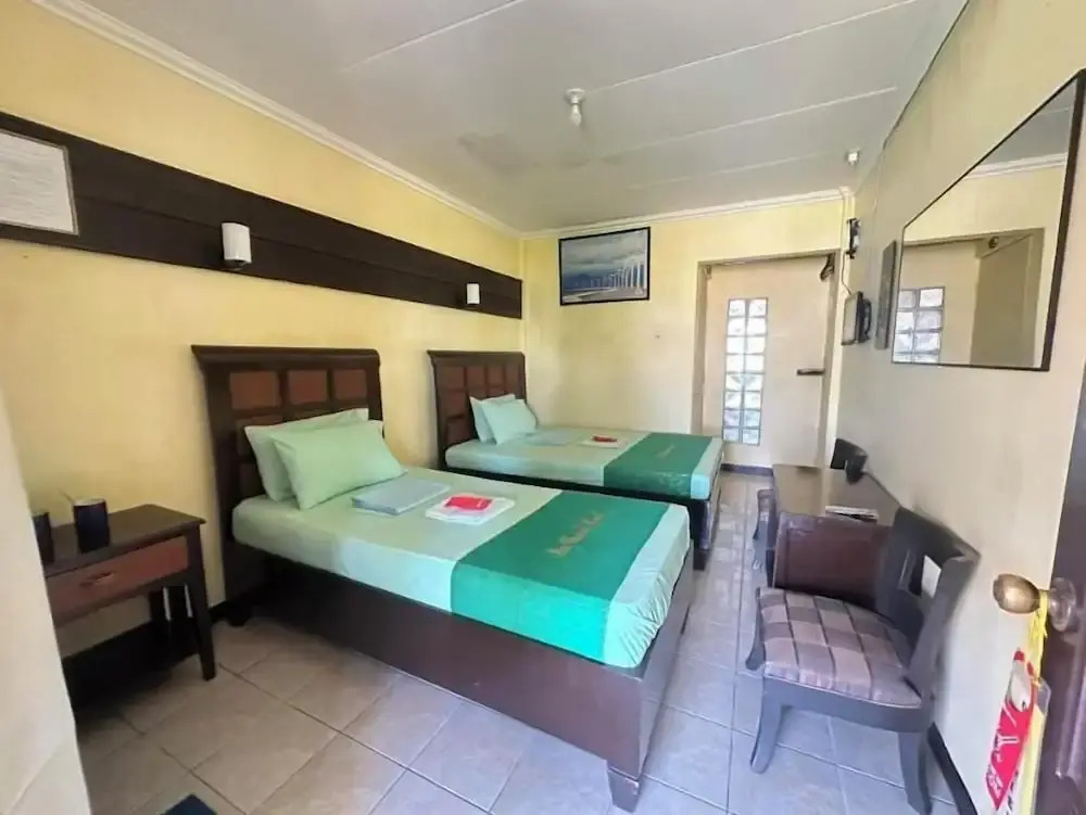 RedDoorz Plus @ Rio Grande de Laoag Resort Hotel Ilocos Norte (Quarantine Hotel)