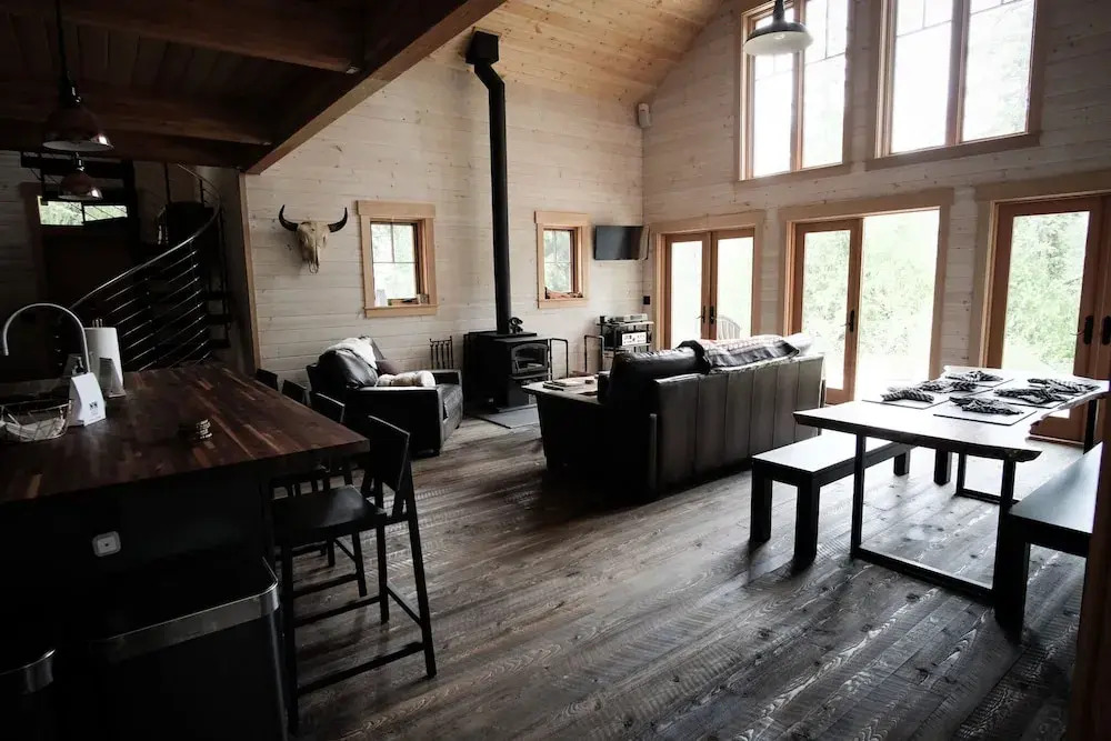 Cedar Brae Chalet Chalet 2 NW Comfy Cabins