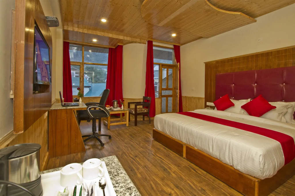 Sarthak Regency,Rangri, Manali,HP,Just 1 kms from Volvo parking