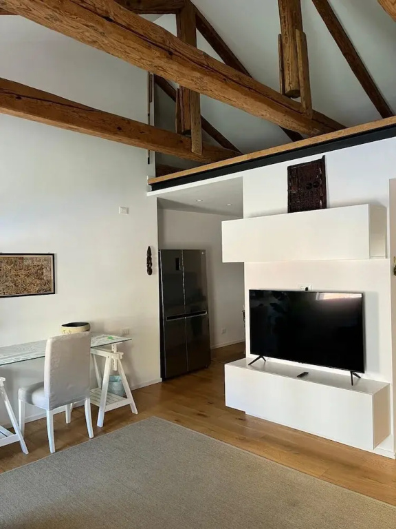 Victoria Studio