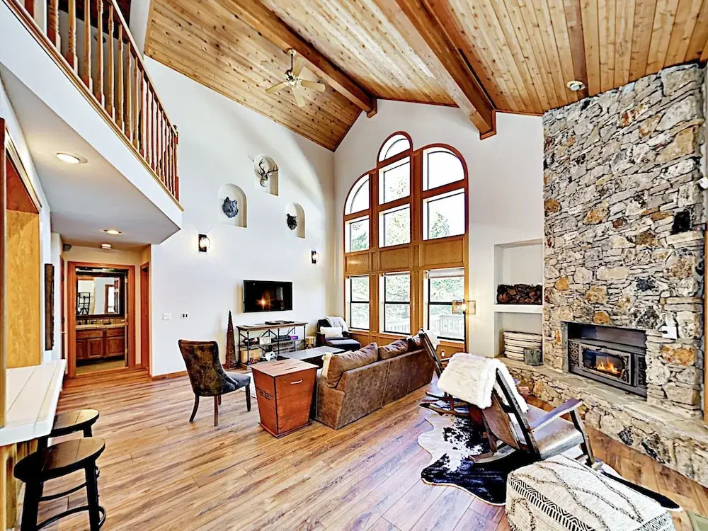 Snowpeak House 4 Bedrooms 3.5 Bathrooms Home