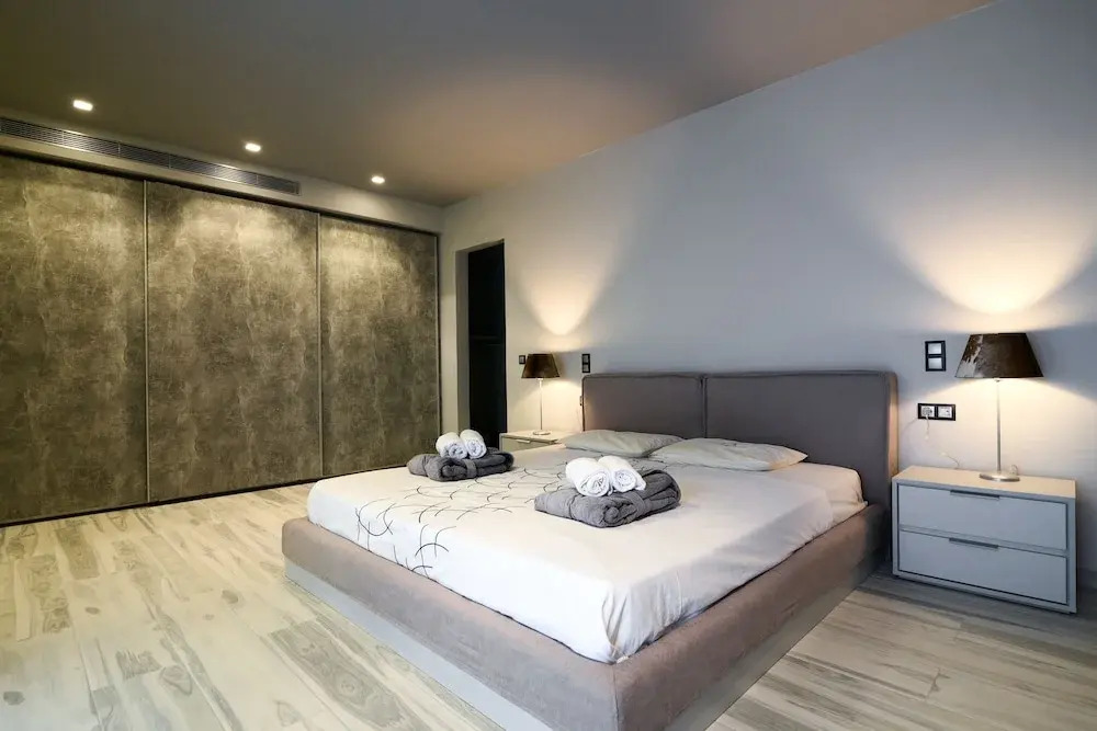 Luxury Beachfront Villa Selenia Platinum in Sounio