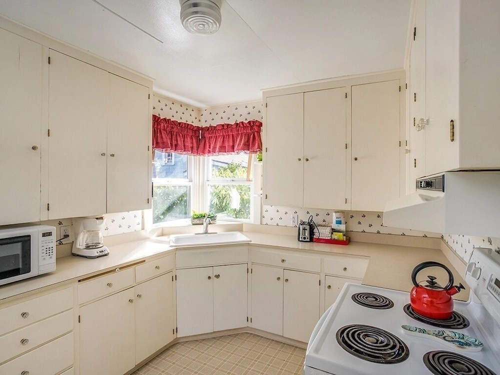 Surfers Paradise 4 Bedroom Home