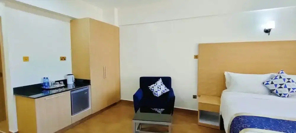 Hays Suites Hotel
