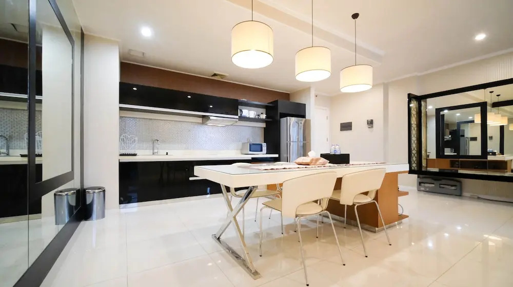 Spacious 2Br At The Via And The Vue Apartment Surabaya